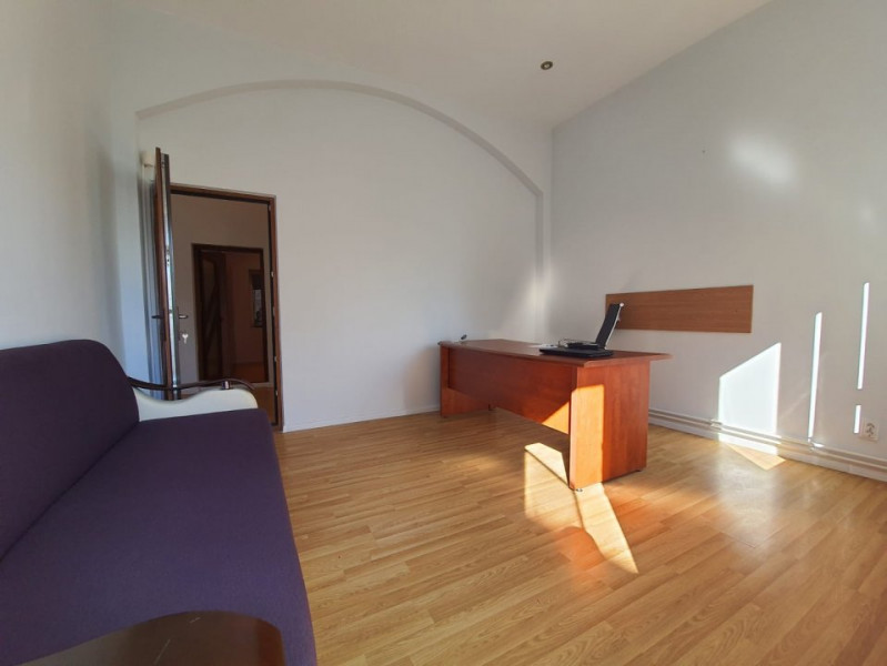 PIATA OVIDIU CIN-CIN Apartament cu 4 camere etaj 1 Gaze
