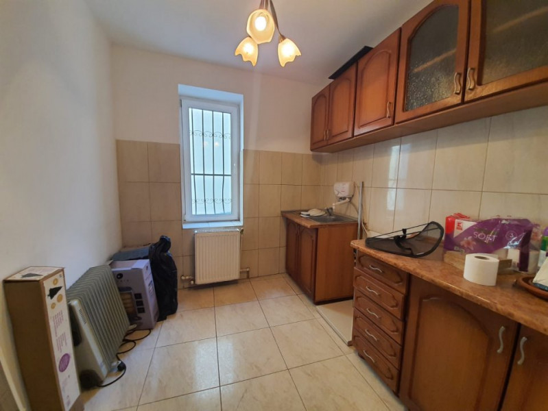 PIATA OVIDIU CIN-CIN Apartament cu 4 camere etaj 1 Gaze