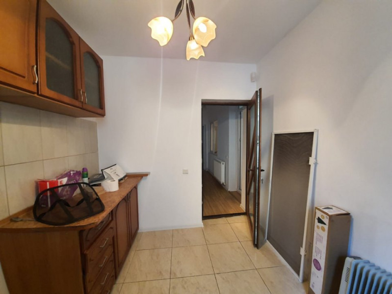 PIATA OVIDIU CIN-CIN Apartament cu 4 camere etaj 1 Gaze