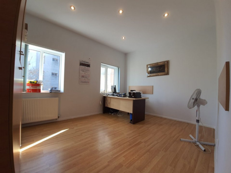 PIATA OVIDIU CIN-CIN Apartament cu 4 camere etaj 1 Gaze