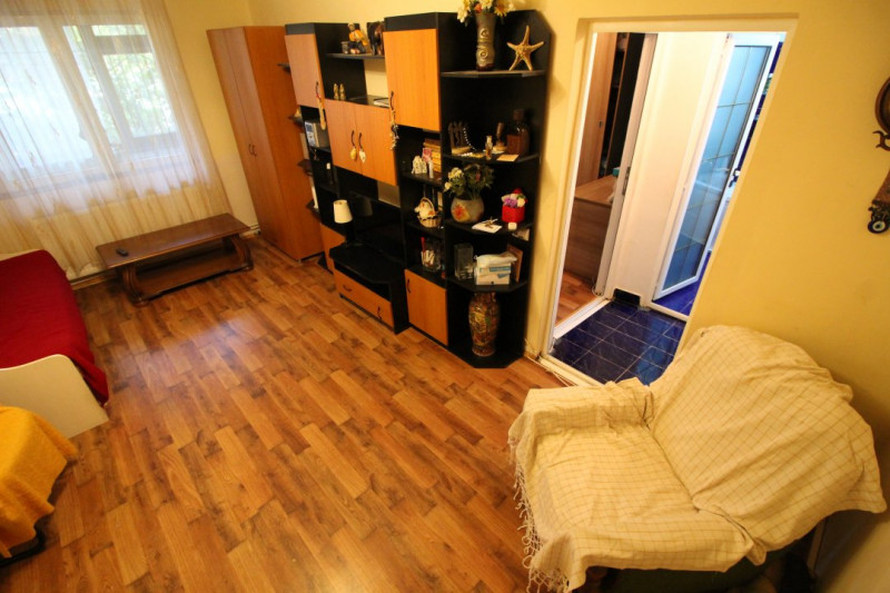 Apartament 2 Camere - Zona Tomis Nord -  Centrala Pe Gaze