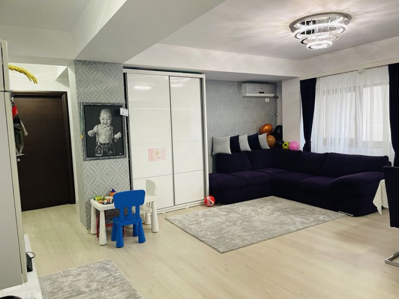 Apartament 2 Camere - Zona Tomis Plus -  Centrala Pe Gaze - Loc de Parcare