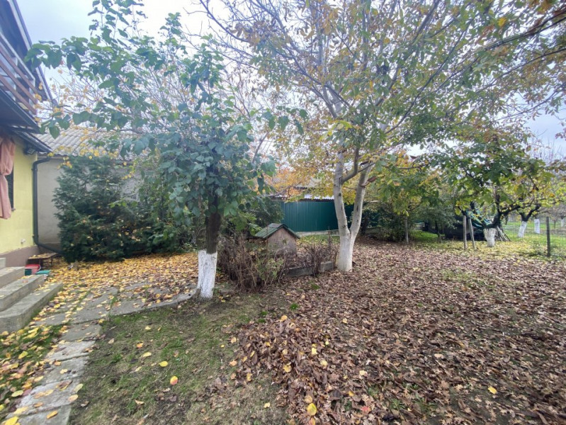 Casa de vanzare - Poiana CENTRAL - Toate uilitatile! 1320 mp teren! 