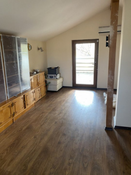 Casa de vanzare - Poiana CENTRAL - Toate uilitatile! 1320 mp teren! 
