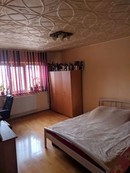 Apartament 2 Camere Transformat In 3 Camere - Zona CET - Centrala Pe Gaze
