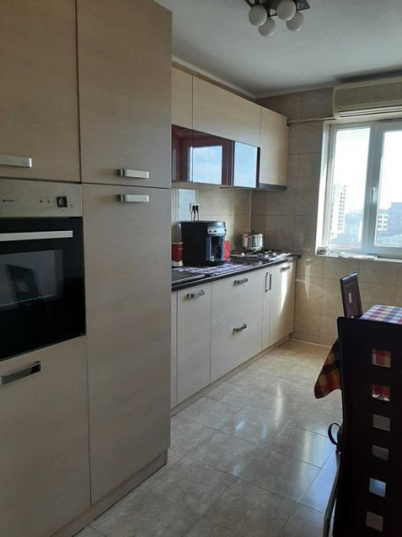 Apartament 3 camere - Zona Tomis Nord - Mobilat/Utilat