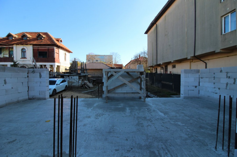 Vila In Constructie - Eforie Sud - Proiect Inceput - Spatiu Comercial