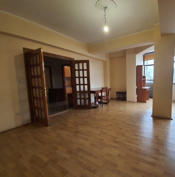 Apartament 2 Camere - Zona Victoria - Centrala Pe Gaze